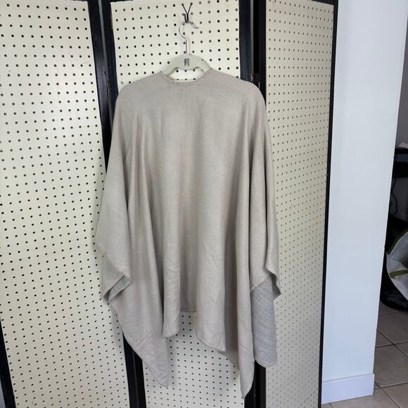 NWT A New Day Poncho Shall Neutral Timeless Chic - One Size - Picture 3 of 6